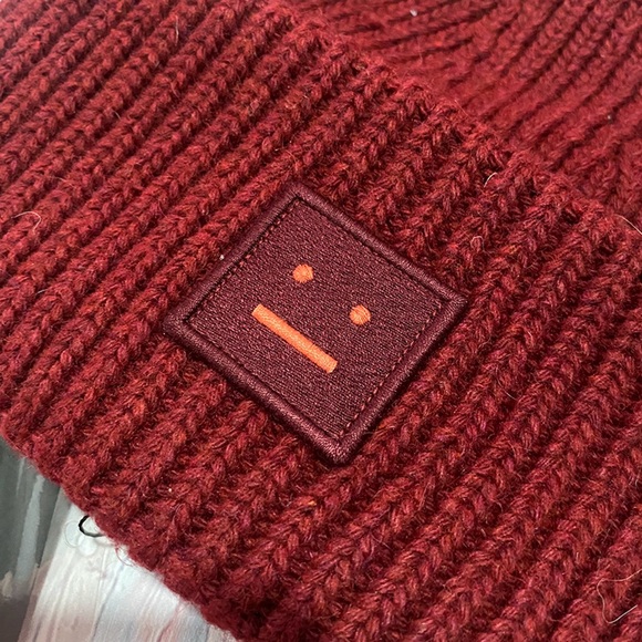 Unisex Acne Studios Burgundy Smiley Face Knit Hat - Picture 9 of 10